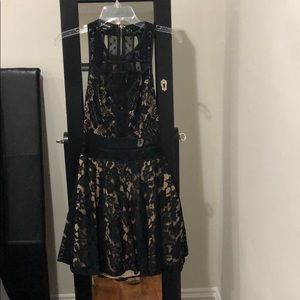 Bebe lace dress